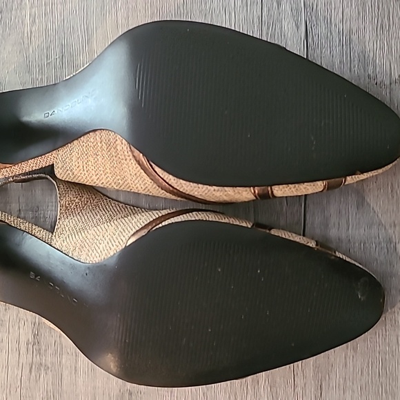 Bandolino Slingback Heel - Picture 2 of 8